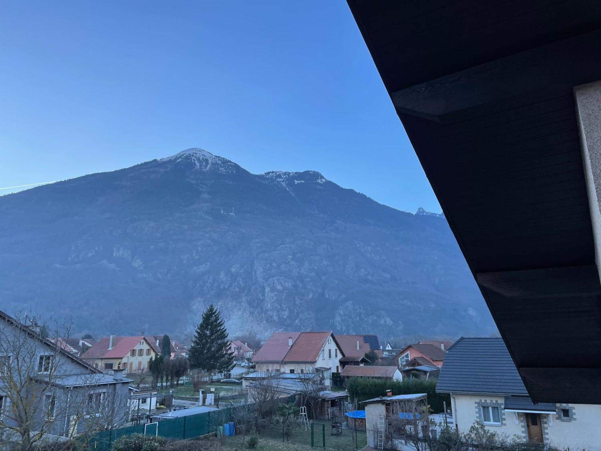 Au Pied De La Vallee Saint-Etienne-de-Cuines Esterno foto